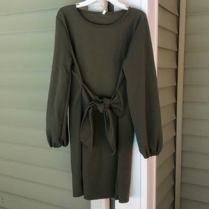 Green front-tie dress never worn